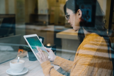 &iquest;Para qu&eacute; se utiliza m&aacute;s la Inteligencia Artificial? Diferencias por g&eacute;nero, edad y usos m&aacute;s habituales